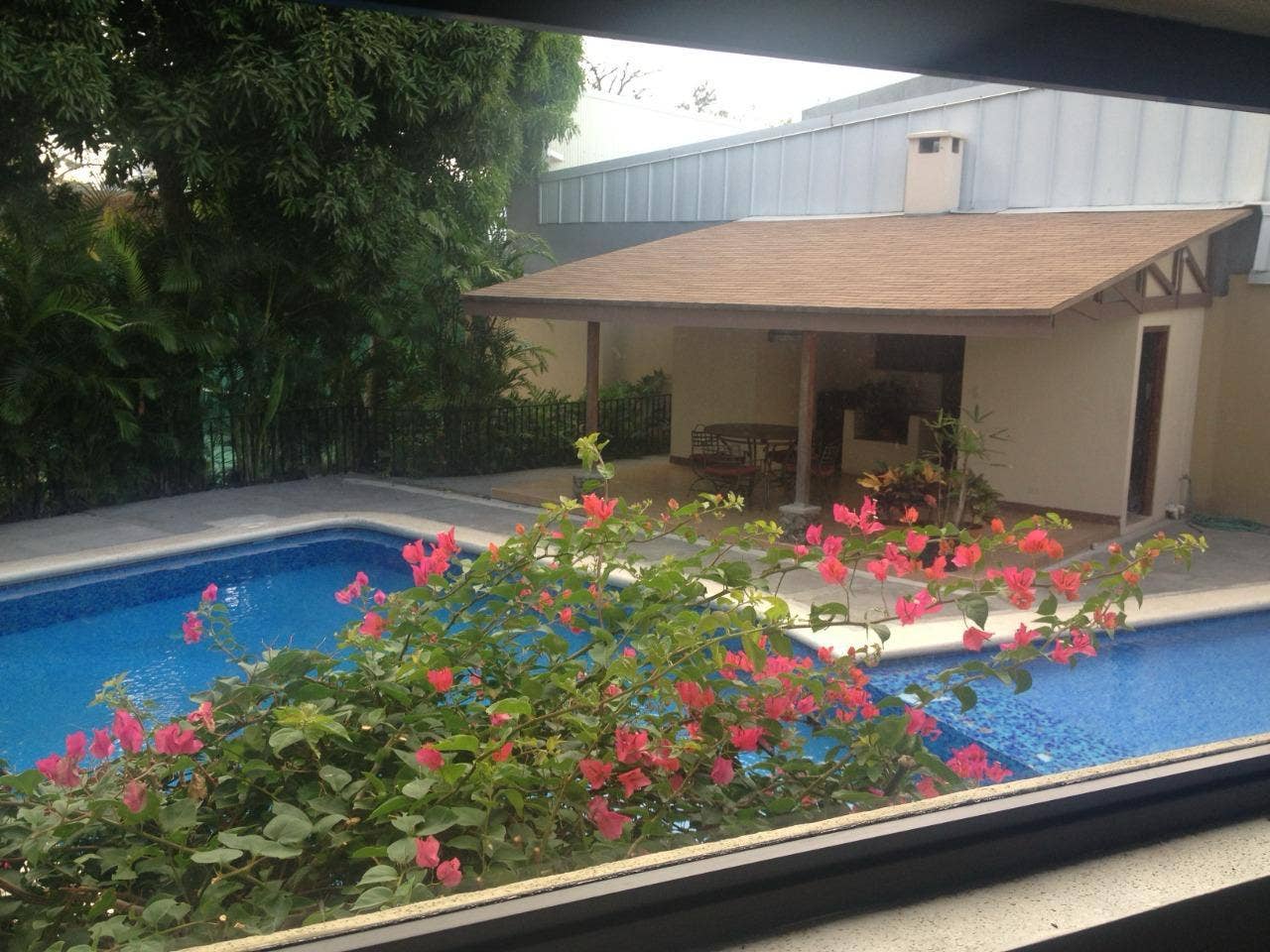 Exclusive condo in the heart of Escazu Spacious multifamily condo — photo 10 of 16