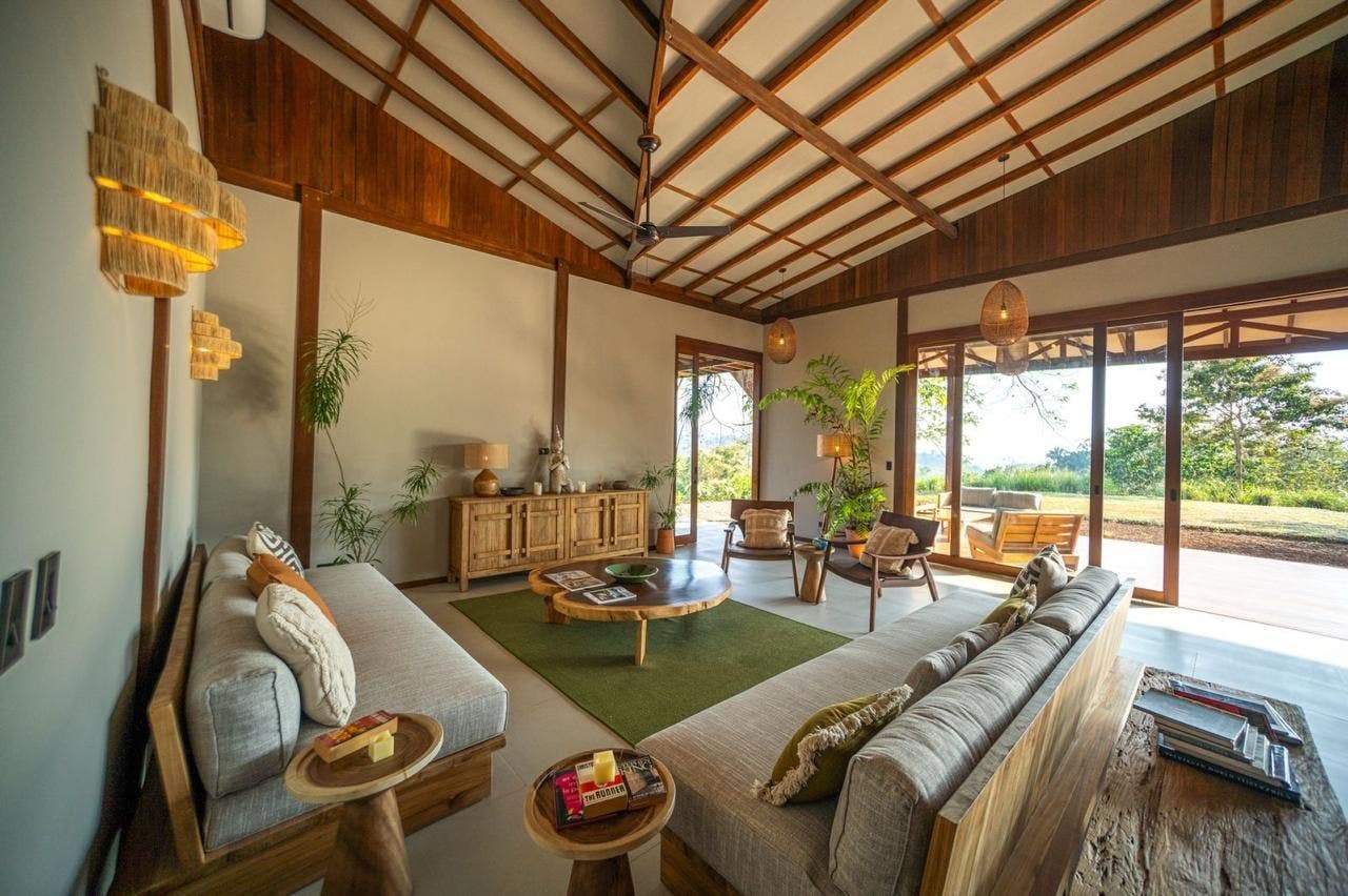 Luxurious Private Estate With a Large Expanse of Green Area — photo 19 of 19
