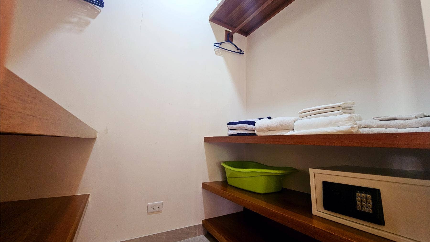 Home with pool for sale in Ojochal — photo 18 of 19