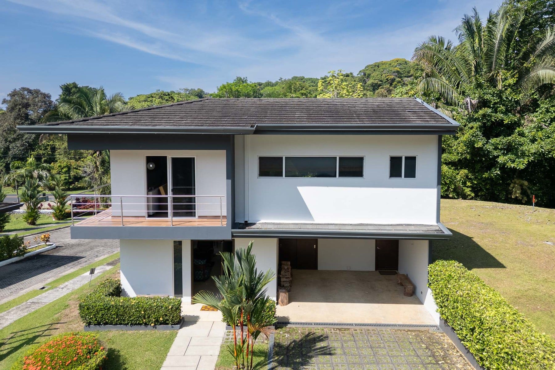Walk to beach Villa — photo 2 of 19