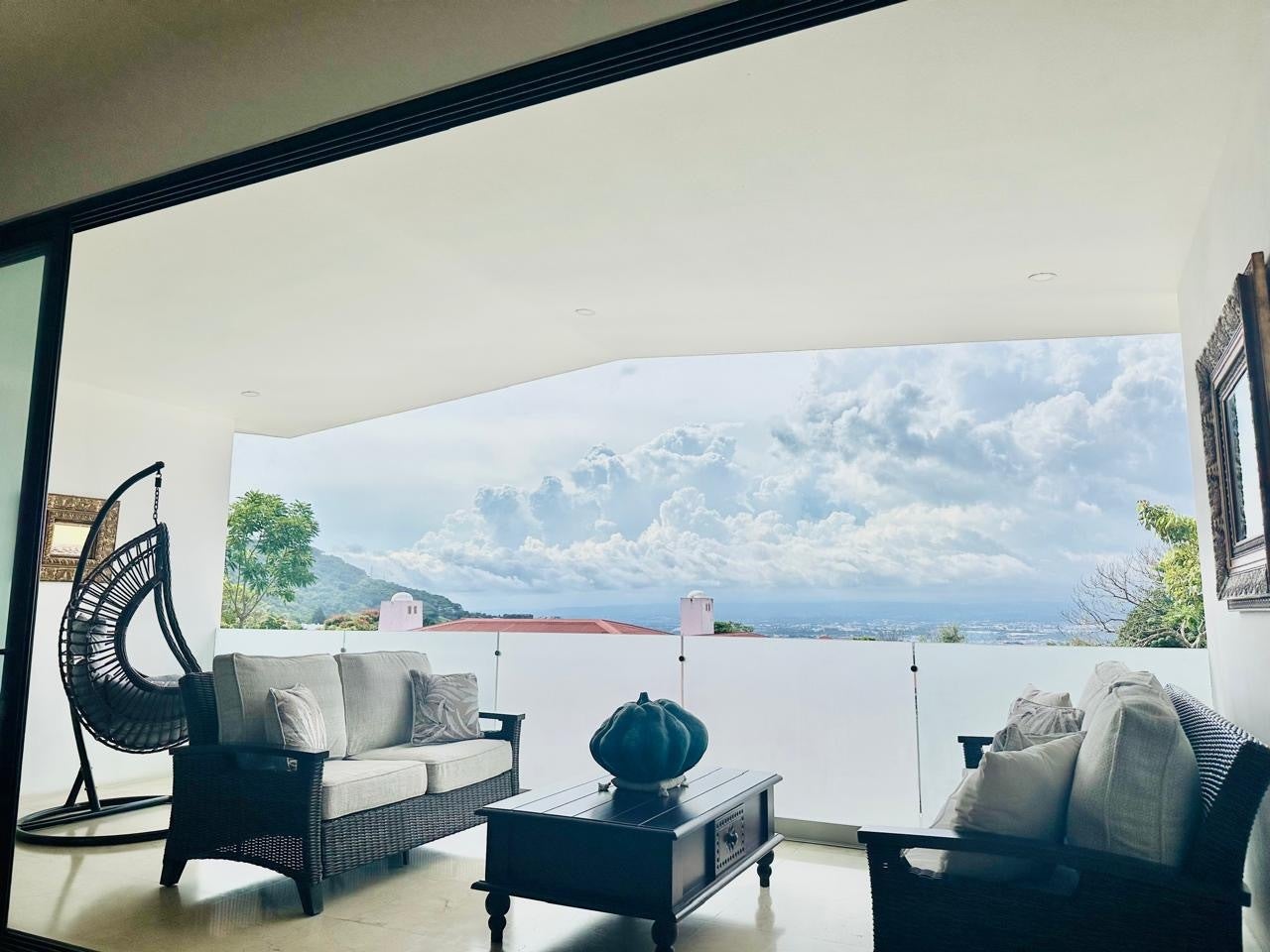 Casa de los Colores Dendera Escazu. — photo 5 of 19