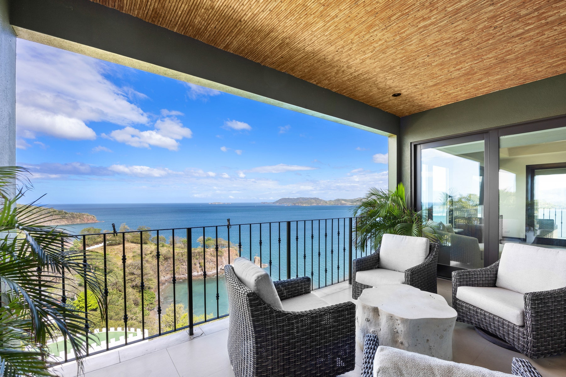 360 Splendor del Pacifico, #502 — photo 3 of 19