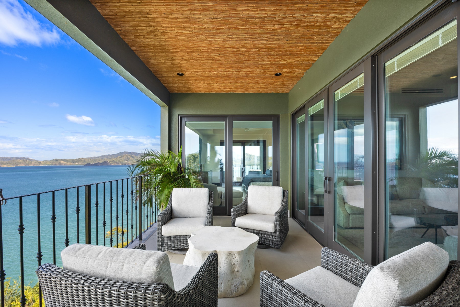 360 Splendor del Pacifico, #502 — photo 15 of 19