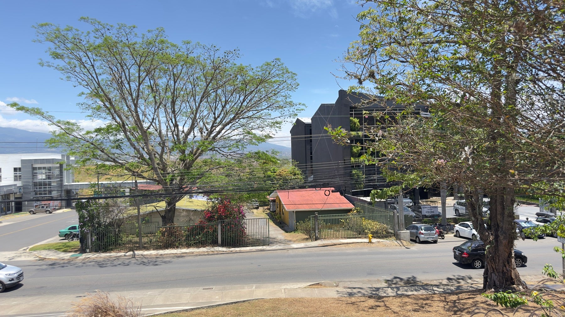 Guachipelin de Escazu, Milla de Oro — photo 8 of 8