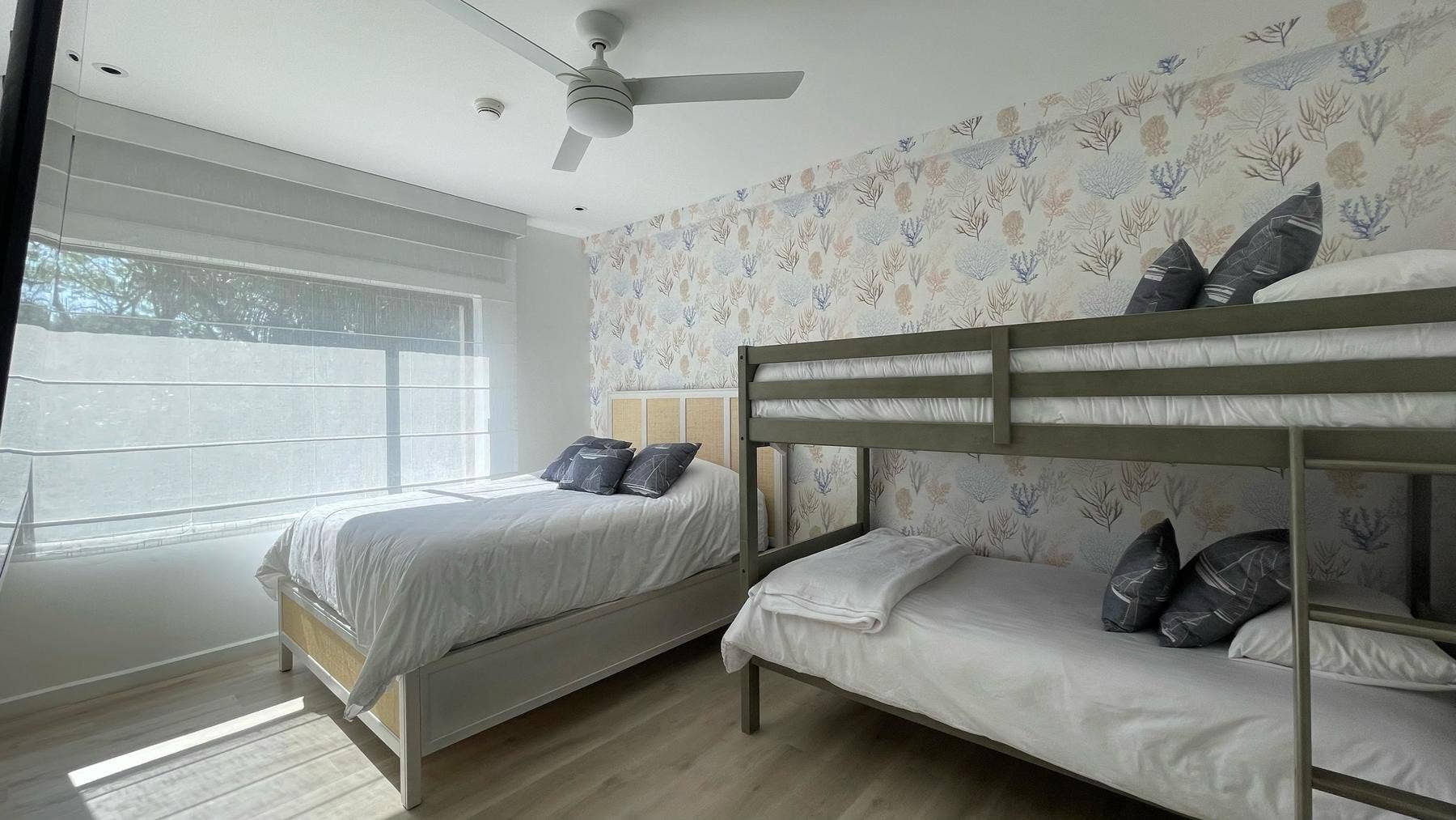 Las Vistas Building 1 Breeze Bliss Ocean Condo, #3B — photo 2 of 10