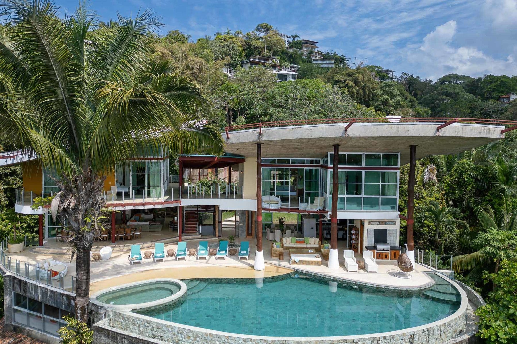 Luxury Mountain and Ocean View Villa — foto 19 de 19
