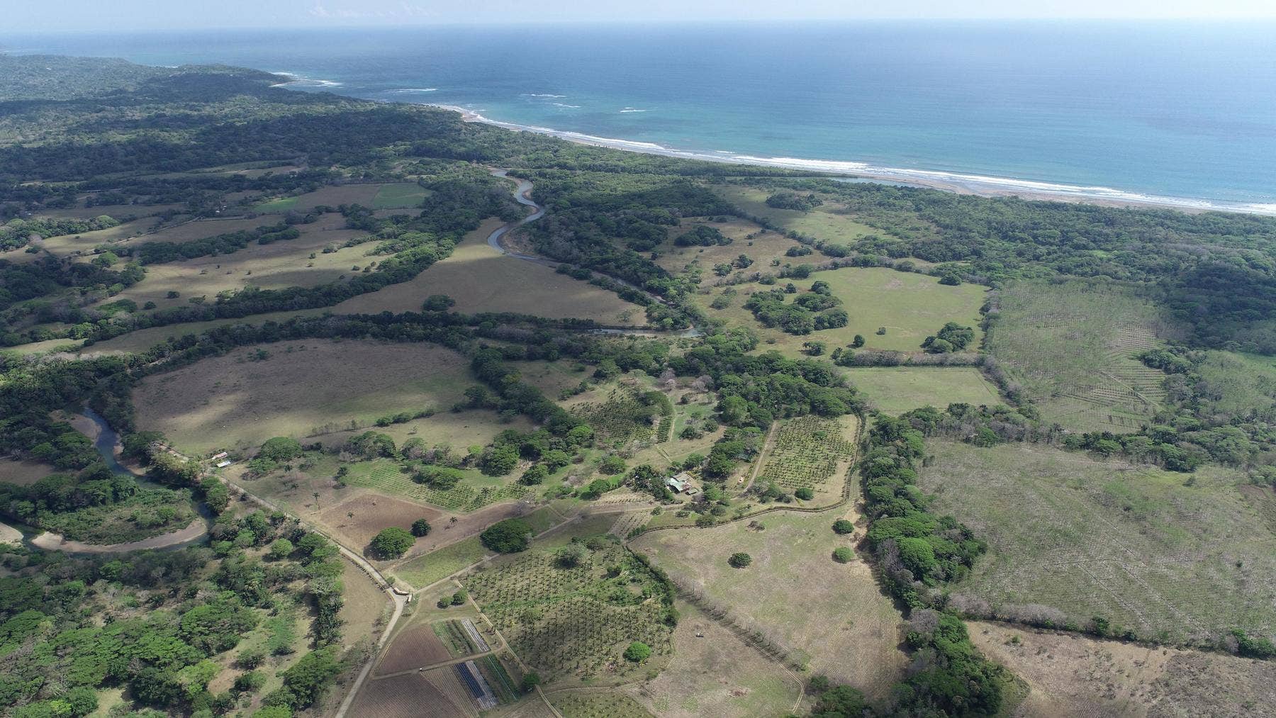 101 Hectares of Prime Agricultural Land with Infrastructure Operational Certified Organic Farm, Santa Teresa, Nandayure, Puntarenas, Costa Rica 50906 — photo 2 of 5