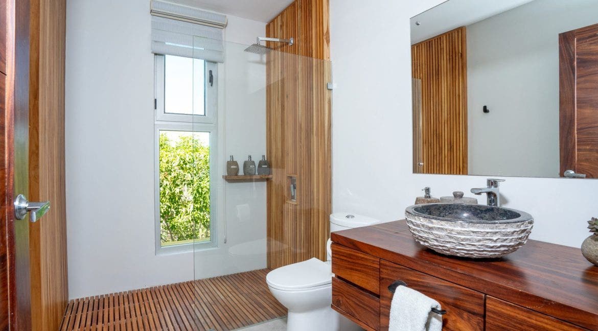 Casa Alta with its incredible pool and a beautiful ocean view — photo 10 of 19