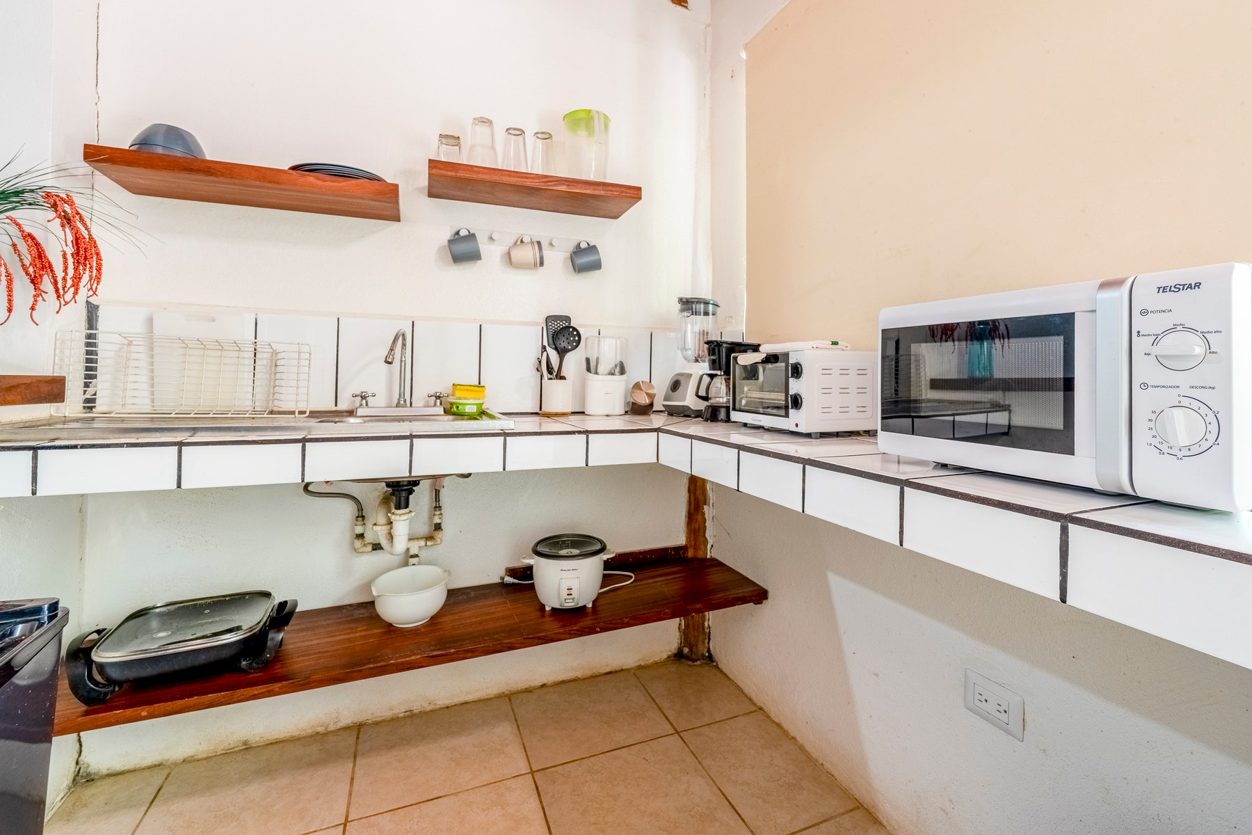Primary Residence with Income Opportunity — foto 17 de 19