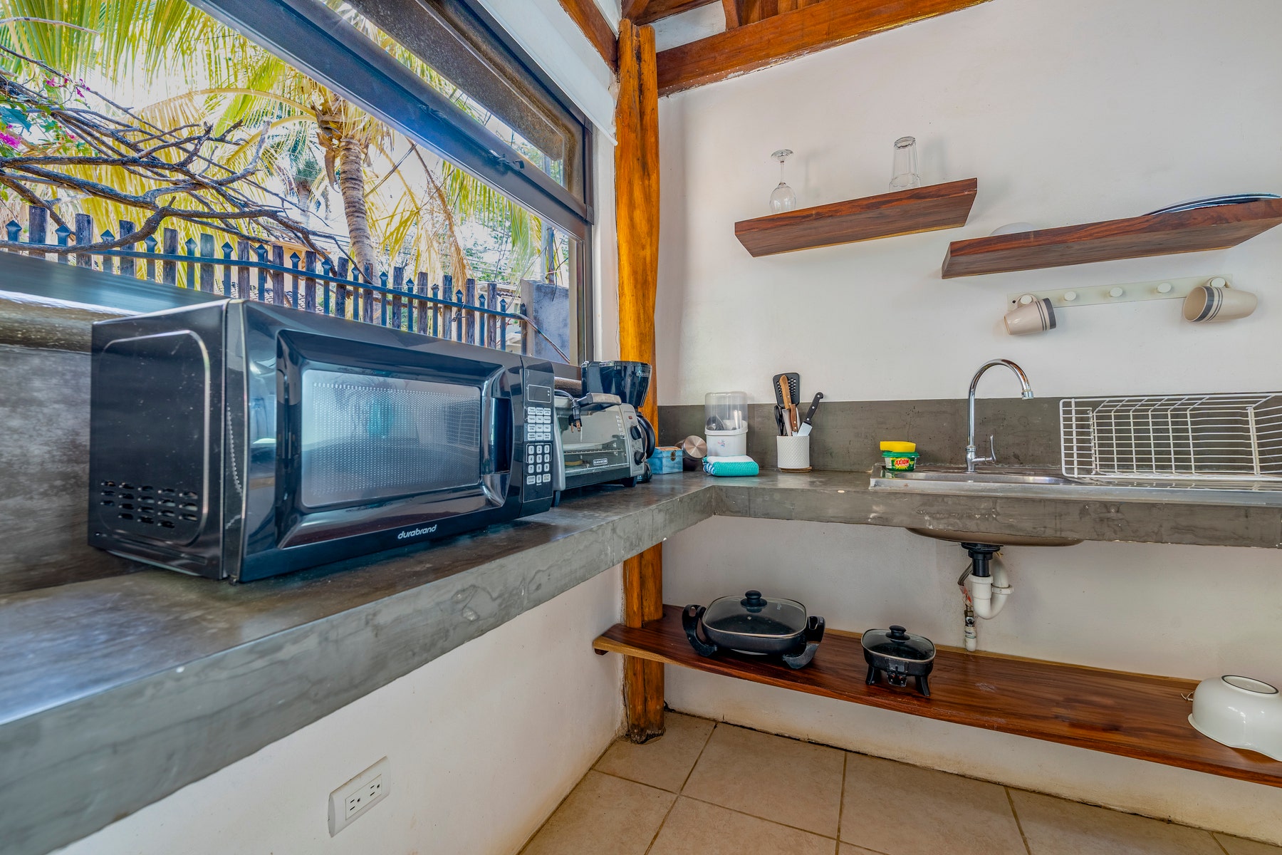 Primary Residence with Income Opportunity — foto 18 de 19