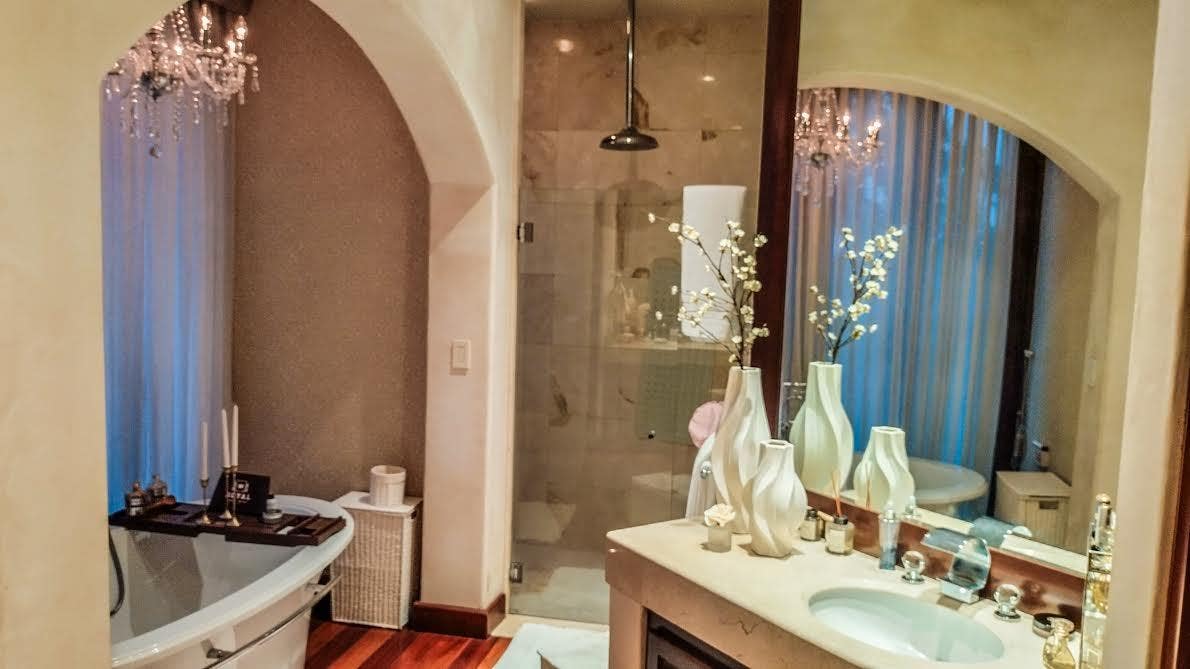 Unlimited Luxury Mediterranean Villa Private gem with views of 4 volcanoes and Central valley — photo 7 of 19