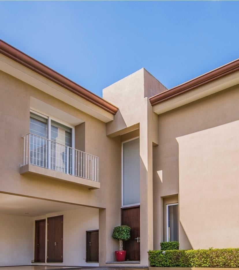 Luxury Four Bedroom Home for Sale in Montearroyo Escazu — photo 14 of 18
