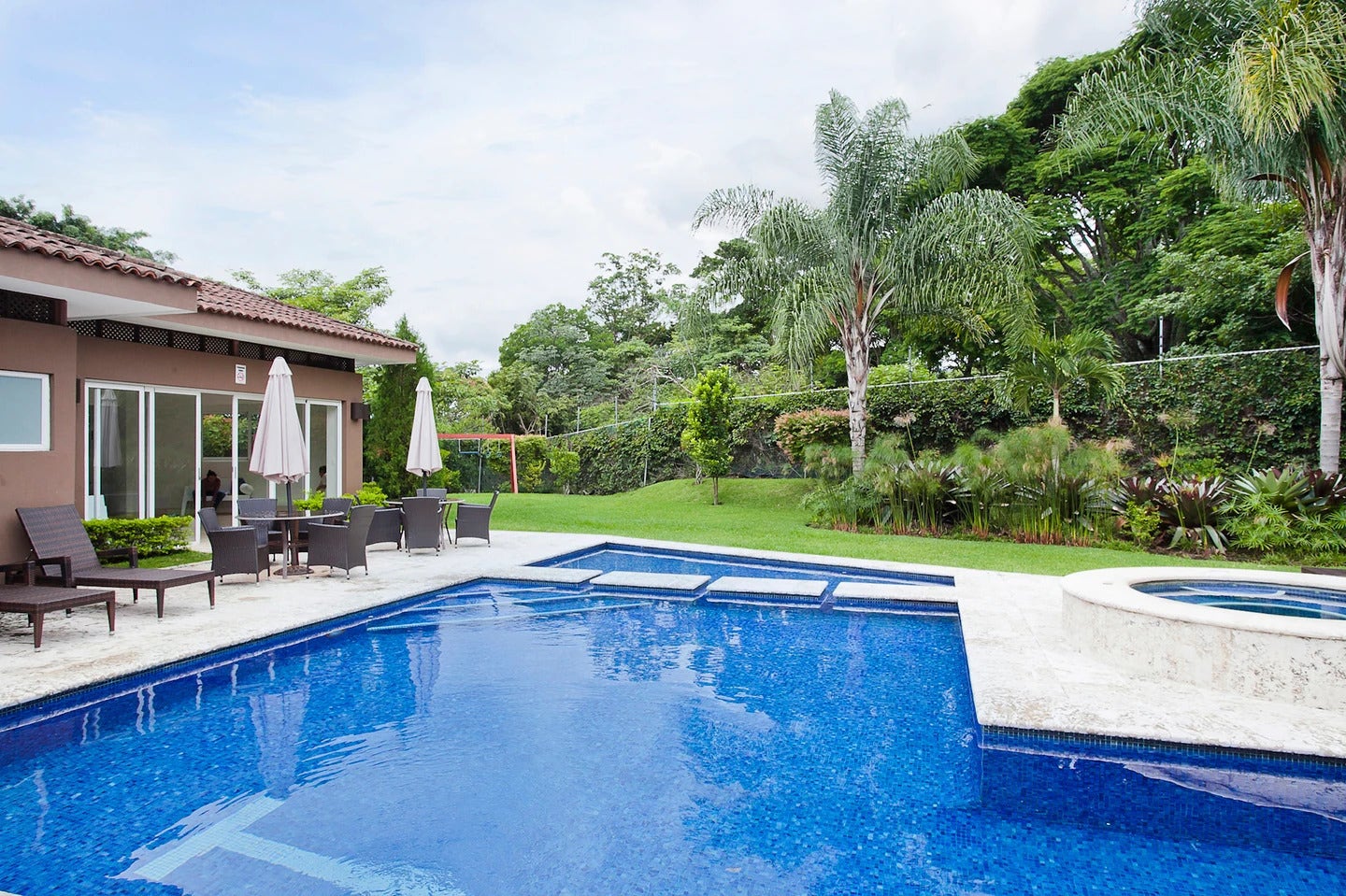 Luxury Four Bedroom Home for Sale in Montearroyo Escazu — photo 16 of 18