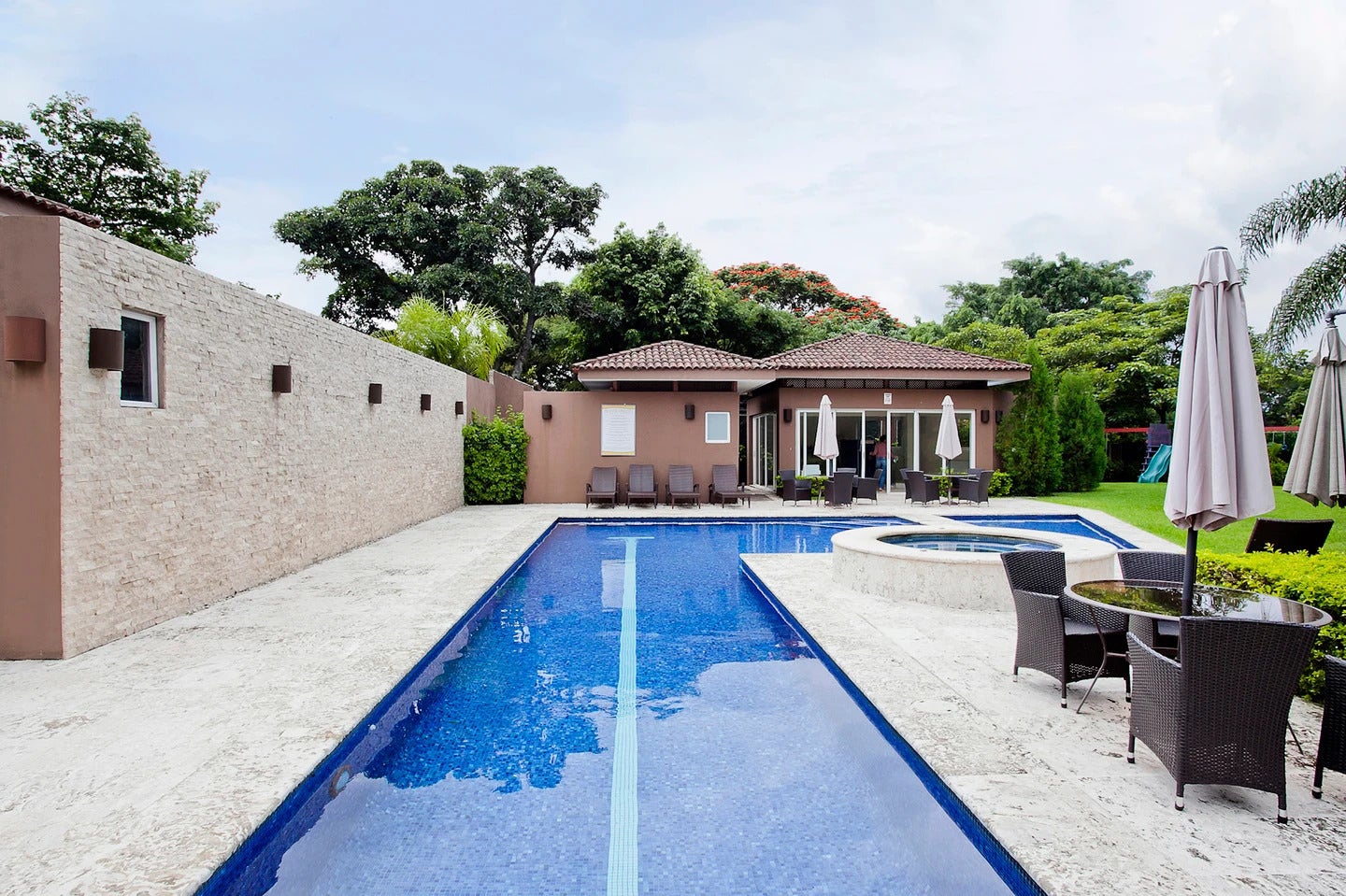 Luxury Four Bedroom Home for Sale in Montearroyo Escazu — photo 17 of 18