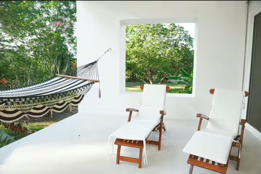 Villa Casa Blanca Steps to the Beach — photo 8 of 19