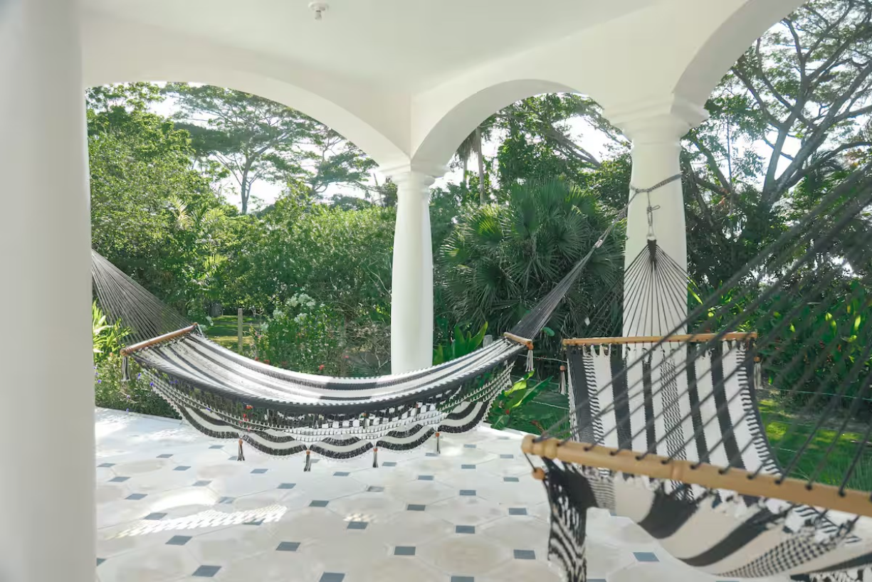 Villa Casa Blanca Steps to the Beach — photo 16 of 19