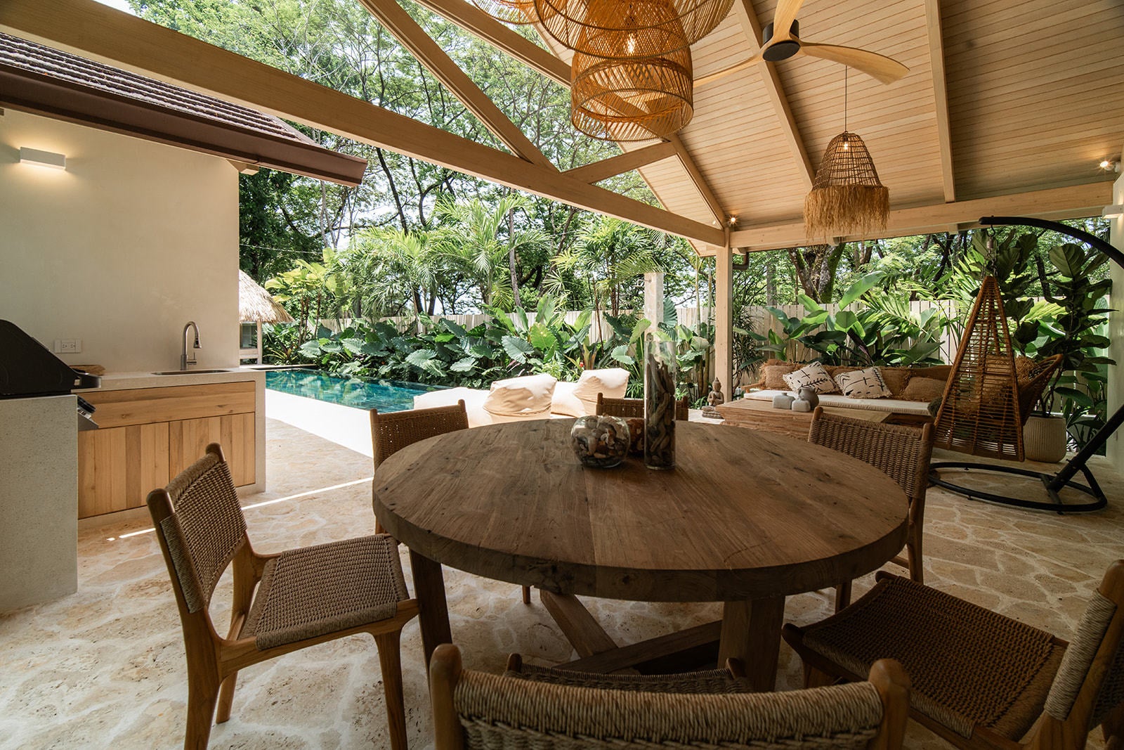 Turnkey Three-Bedroom Luxury Villa — photo 7 of 19