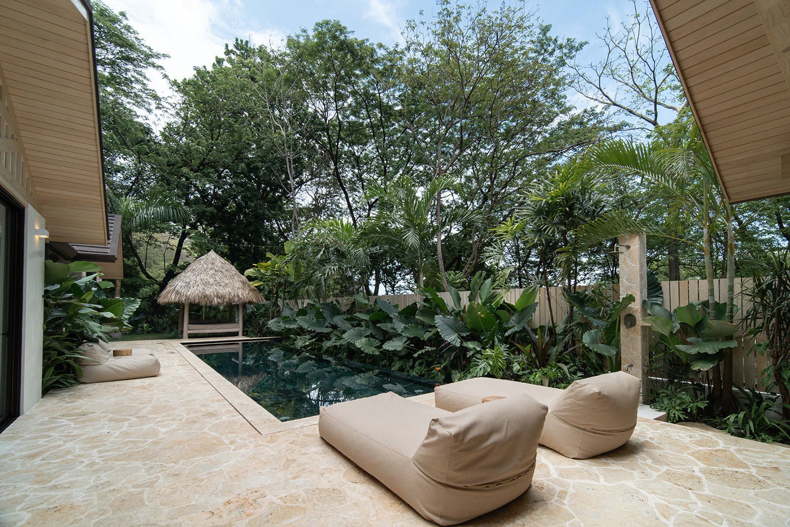 Turnkey Three-Bedroom Luxury Villa — photo 2 of 19