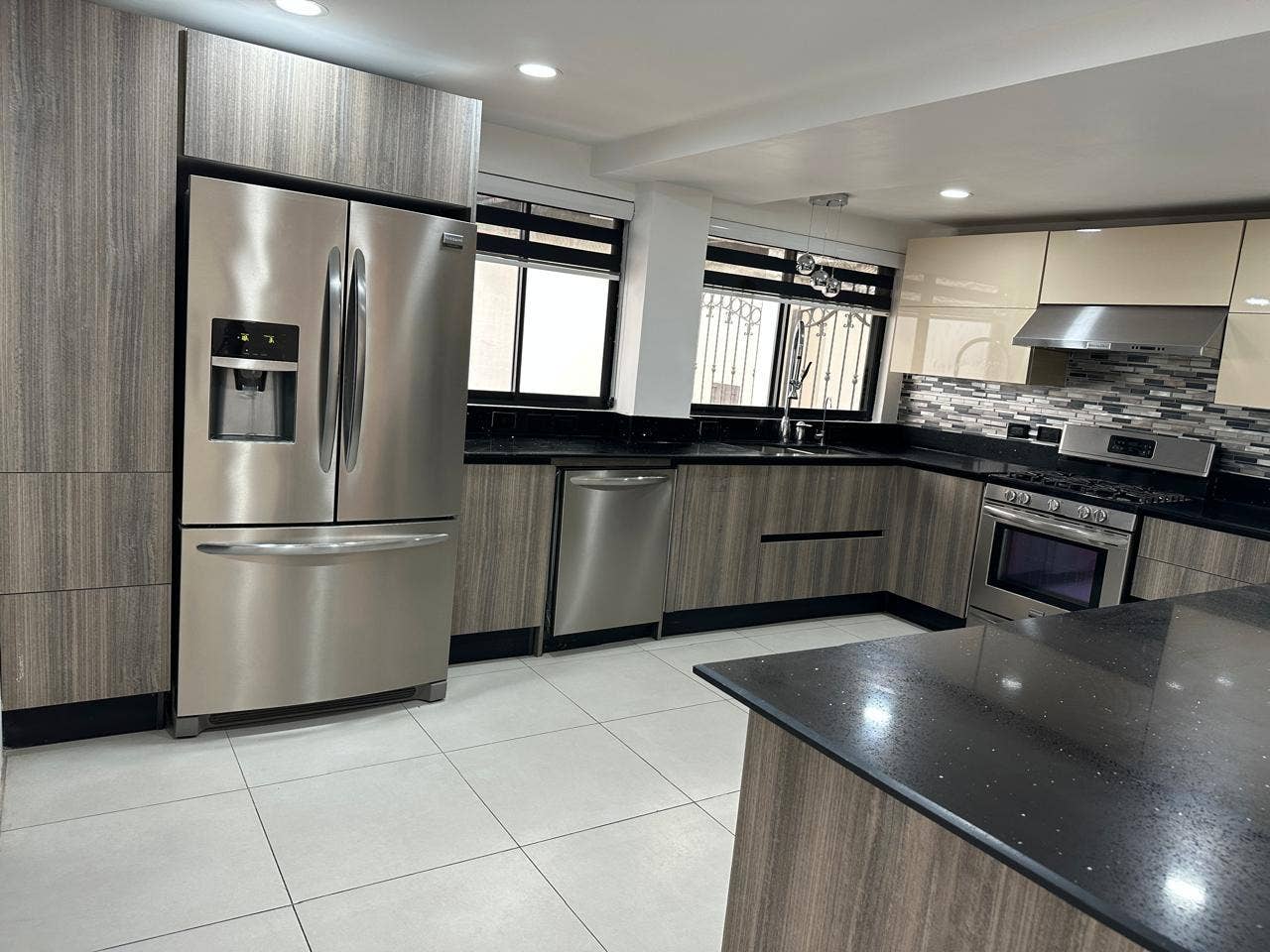 Palma Real Recently Renovated Home — photo 9 of 19