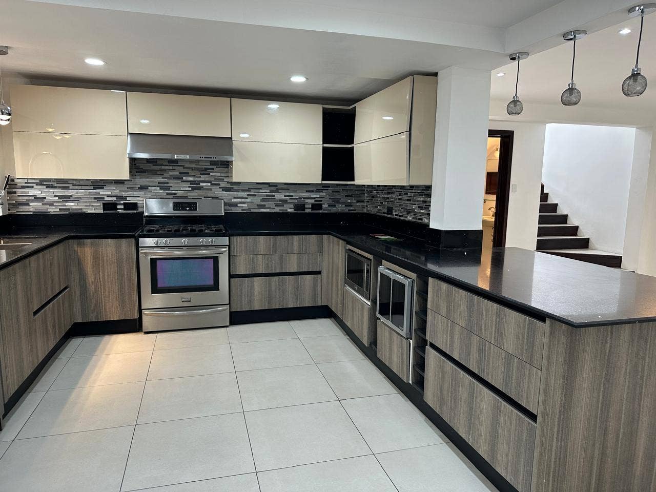 Palma Real Recently Renovated Home — photo 7 of 19