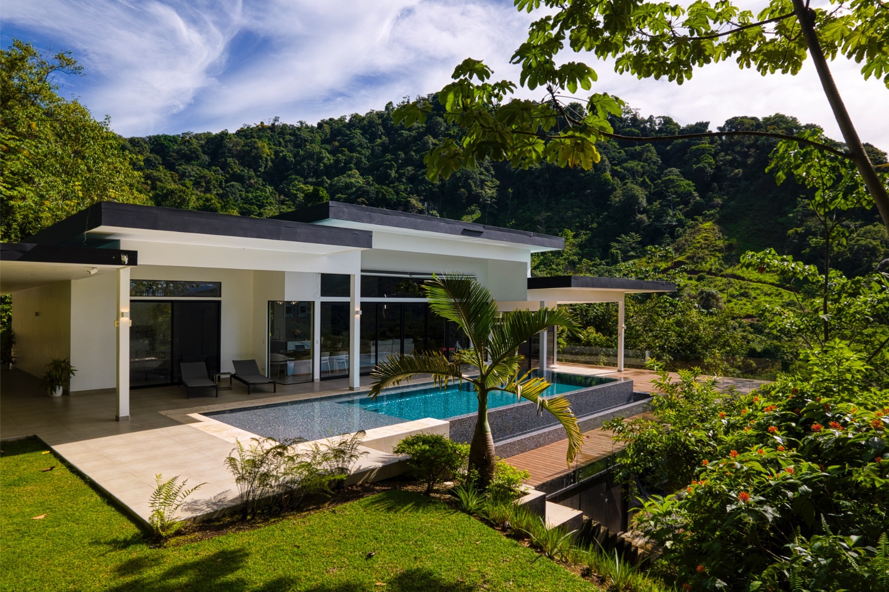 Elegant Oceanview Villa With Spectacular Infinity Pool, Quepos, Manuel Antonio, Savegre, Quepos, Puntarenas, Costa Rica 60601, Quepos
