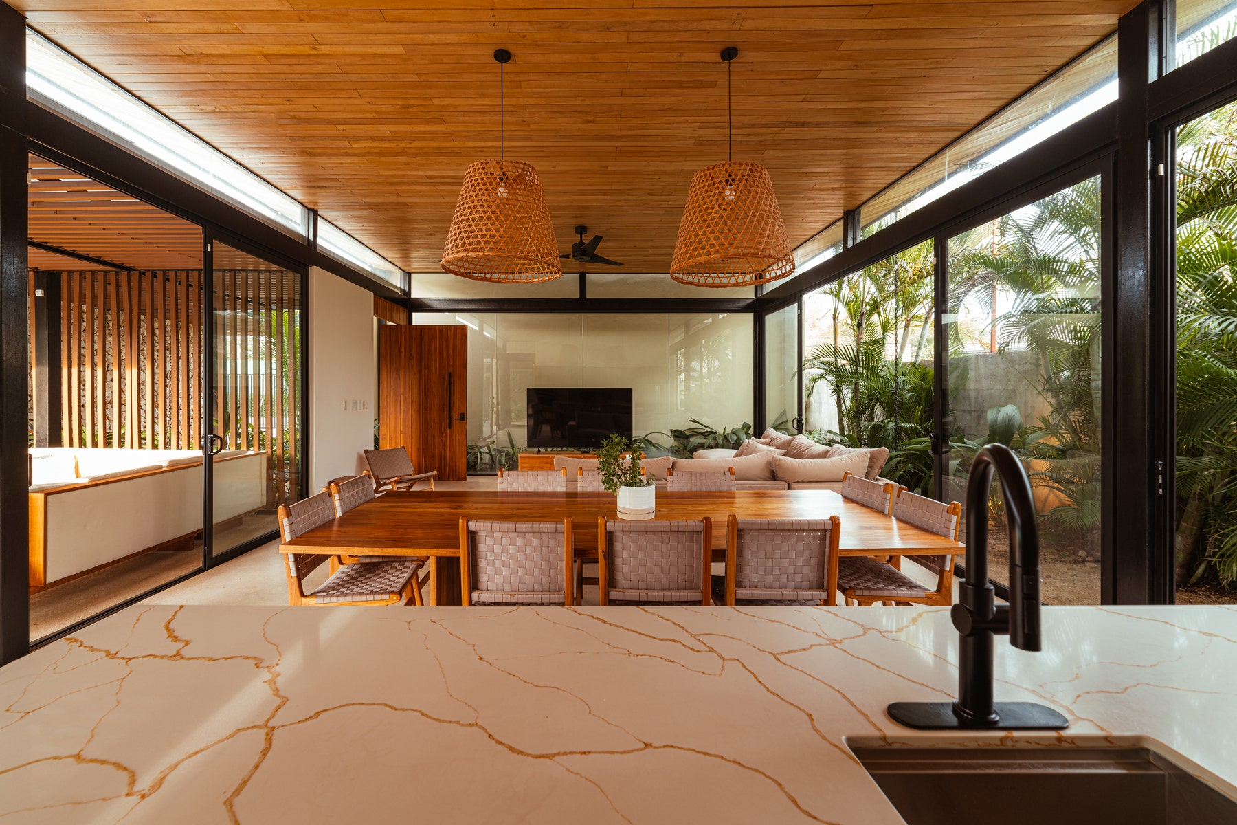 Tropical Modern Four Bedroom Home — photo 12 of 19