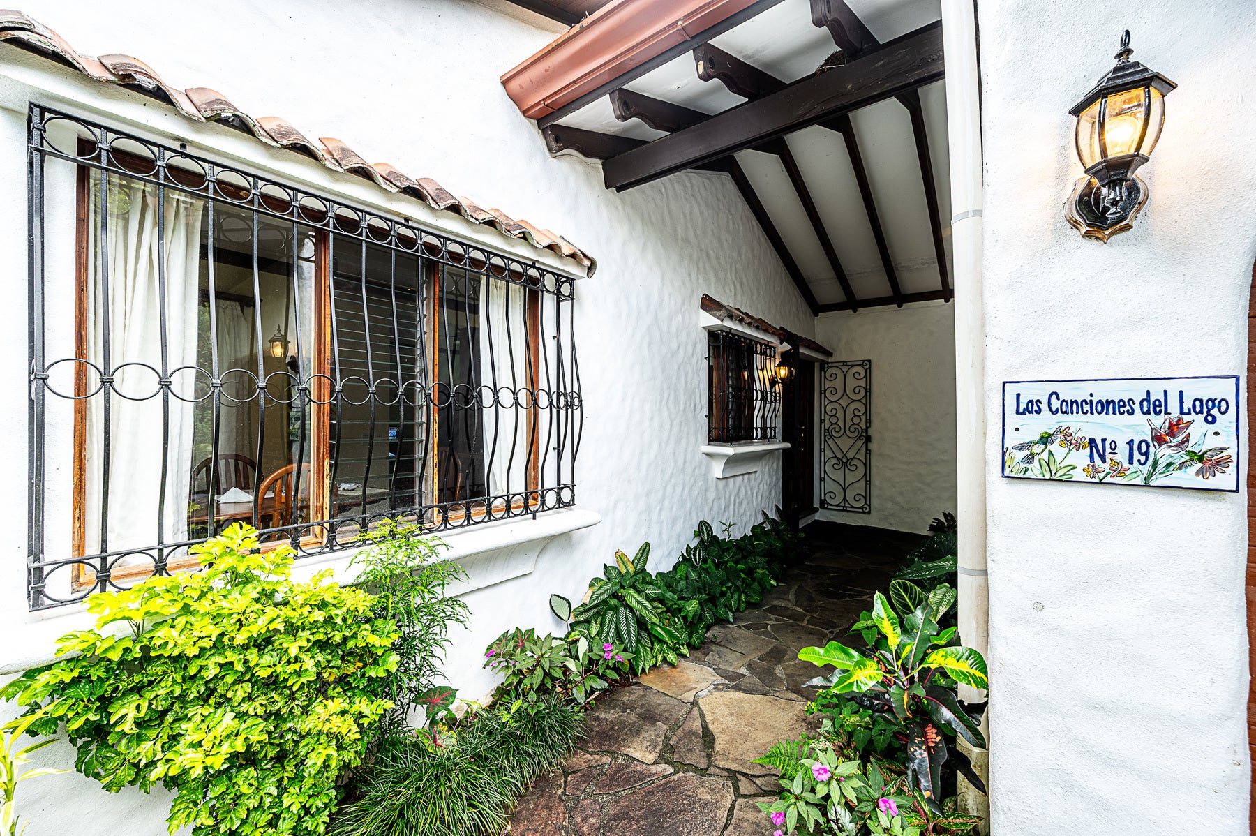 Arenal Lake View Home — photo 16 of 19
