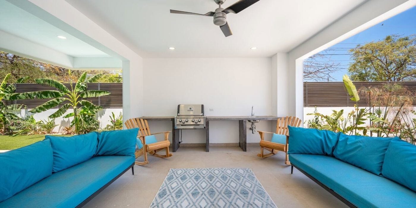 Beautiful modern House with green zone and pool — photo 4 of 19