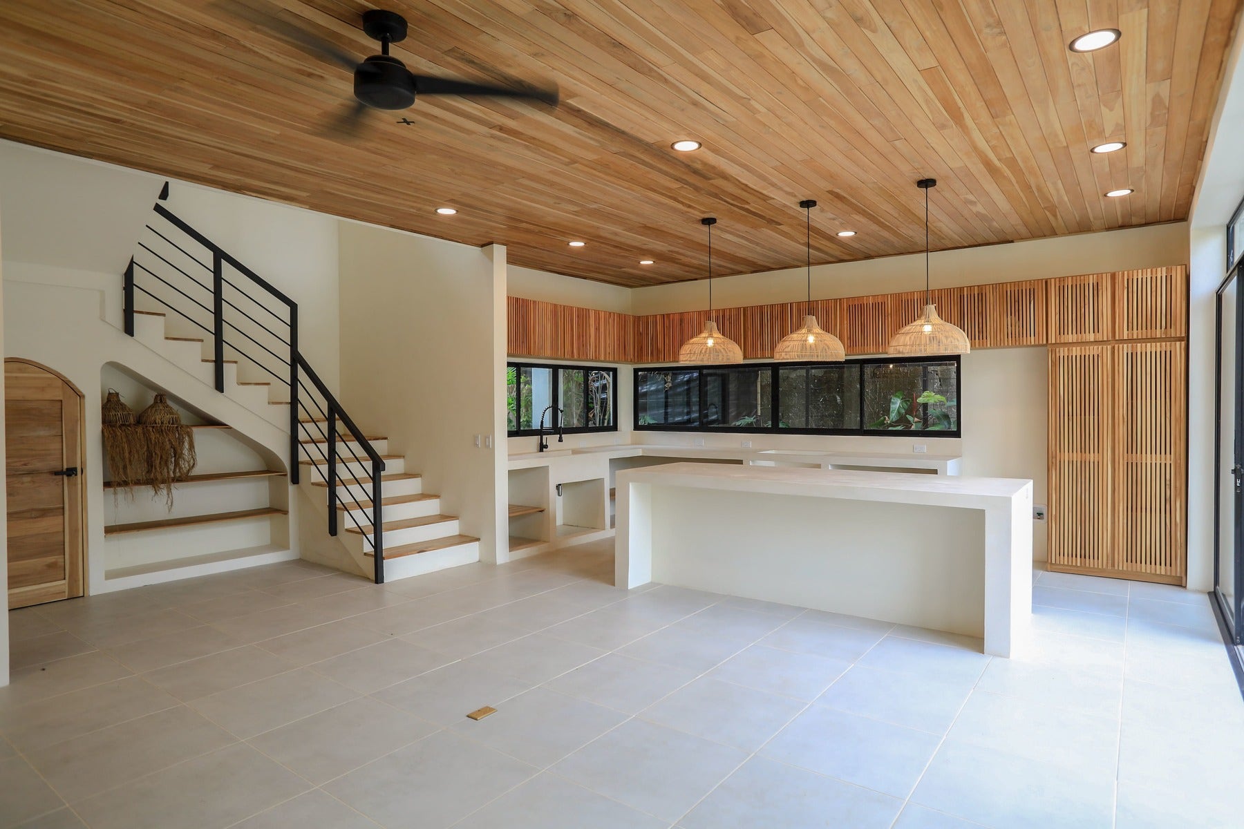 Walk To The Beach Three Bedroom Home — photo 2 of 9