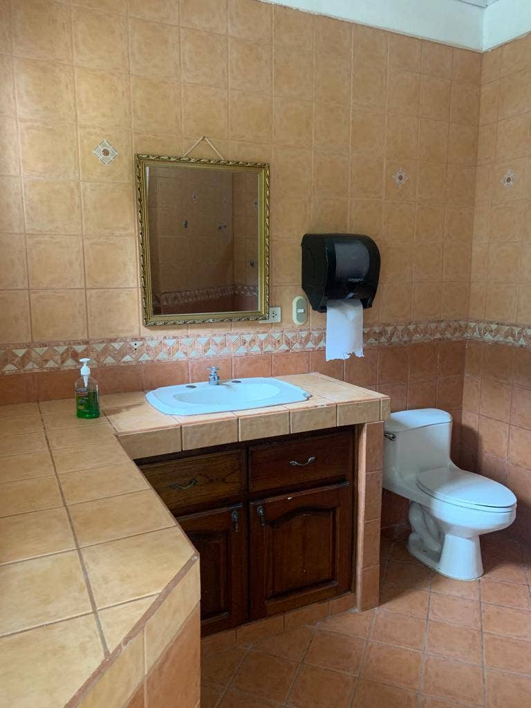 Estate Home with guest house — photo 18 of 19
