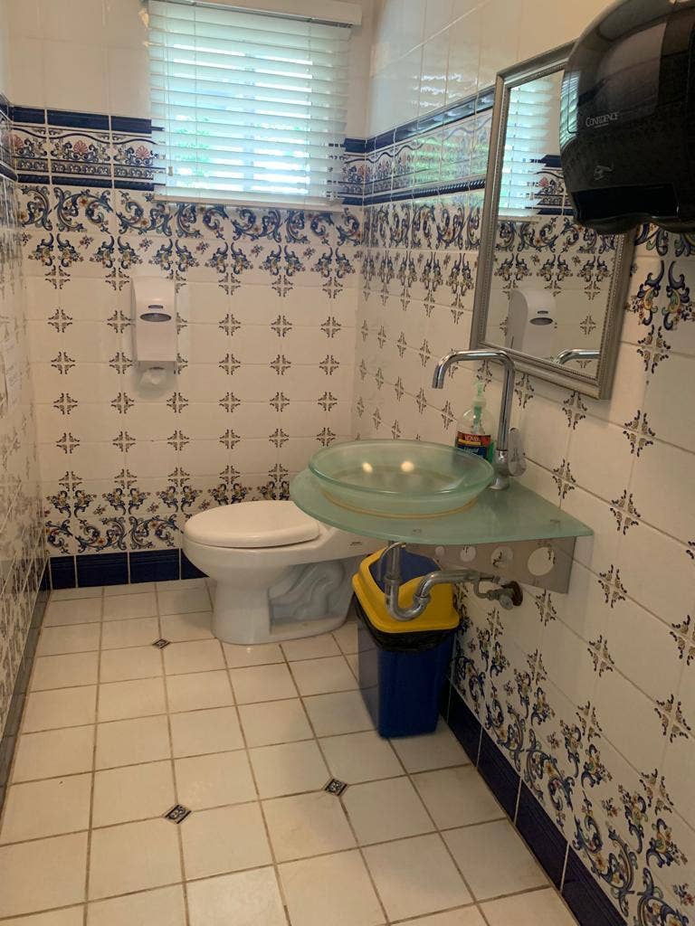 Estate Home with guest house — photo 14 of 19