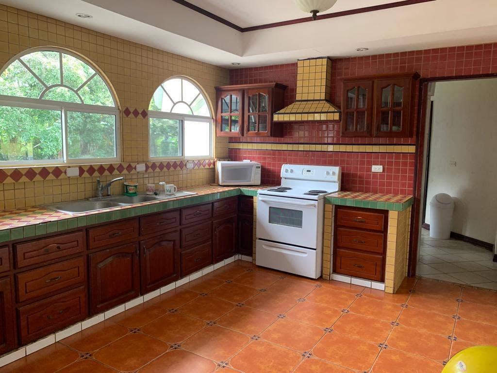 Estate Home with guest house — photo 11 of 19