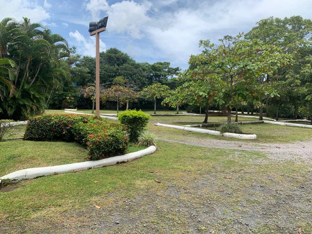 Estate Home with guest house — photo 3 of 19