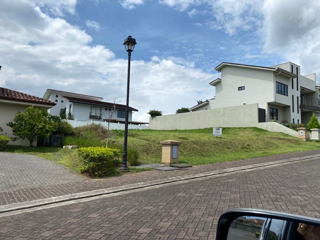 Lot in Exclusive Gated Community — photo 5 of 6