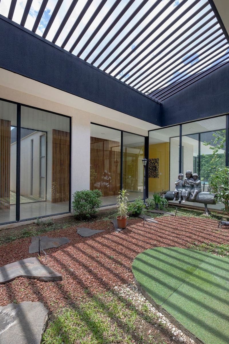Golf Front Contemporary One Story Home — photo 13 of 19