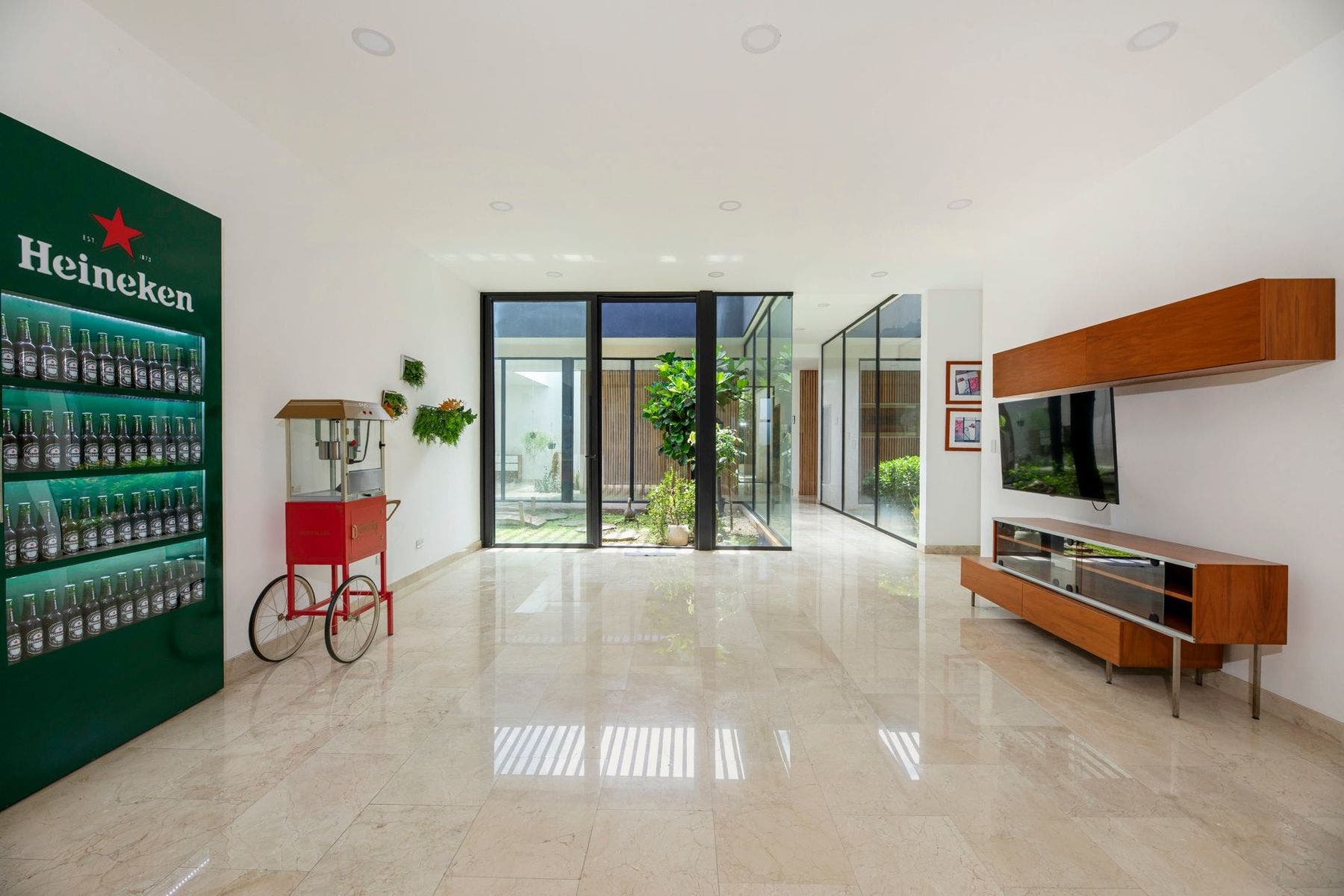 Golf Front Contemporary One Story Home — photo 10 of 19