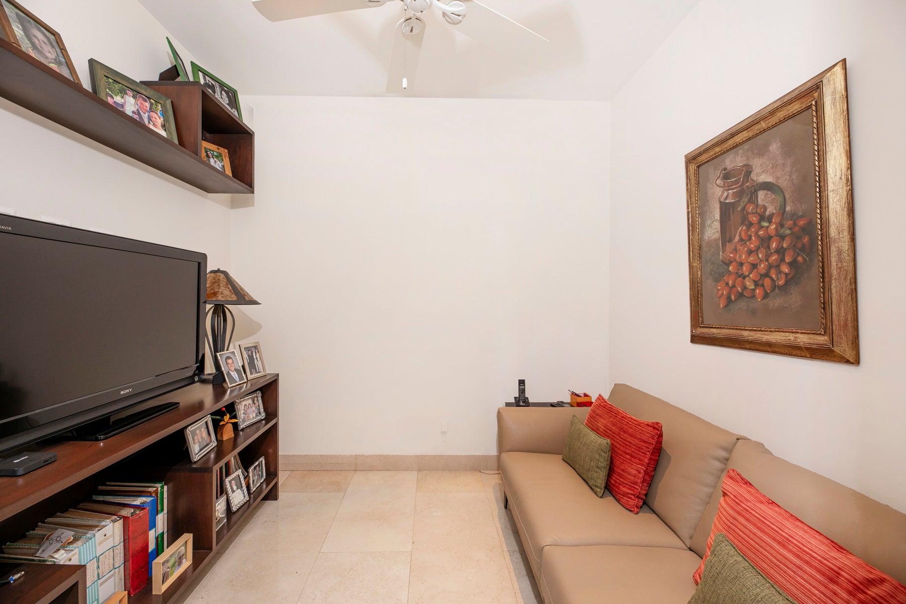Modern One-Level Home in Hacienda El Cocoy, Escazú — photo 13 of 19