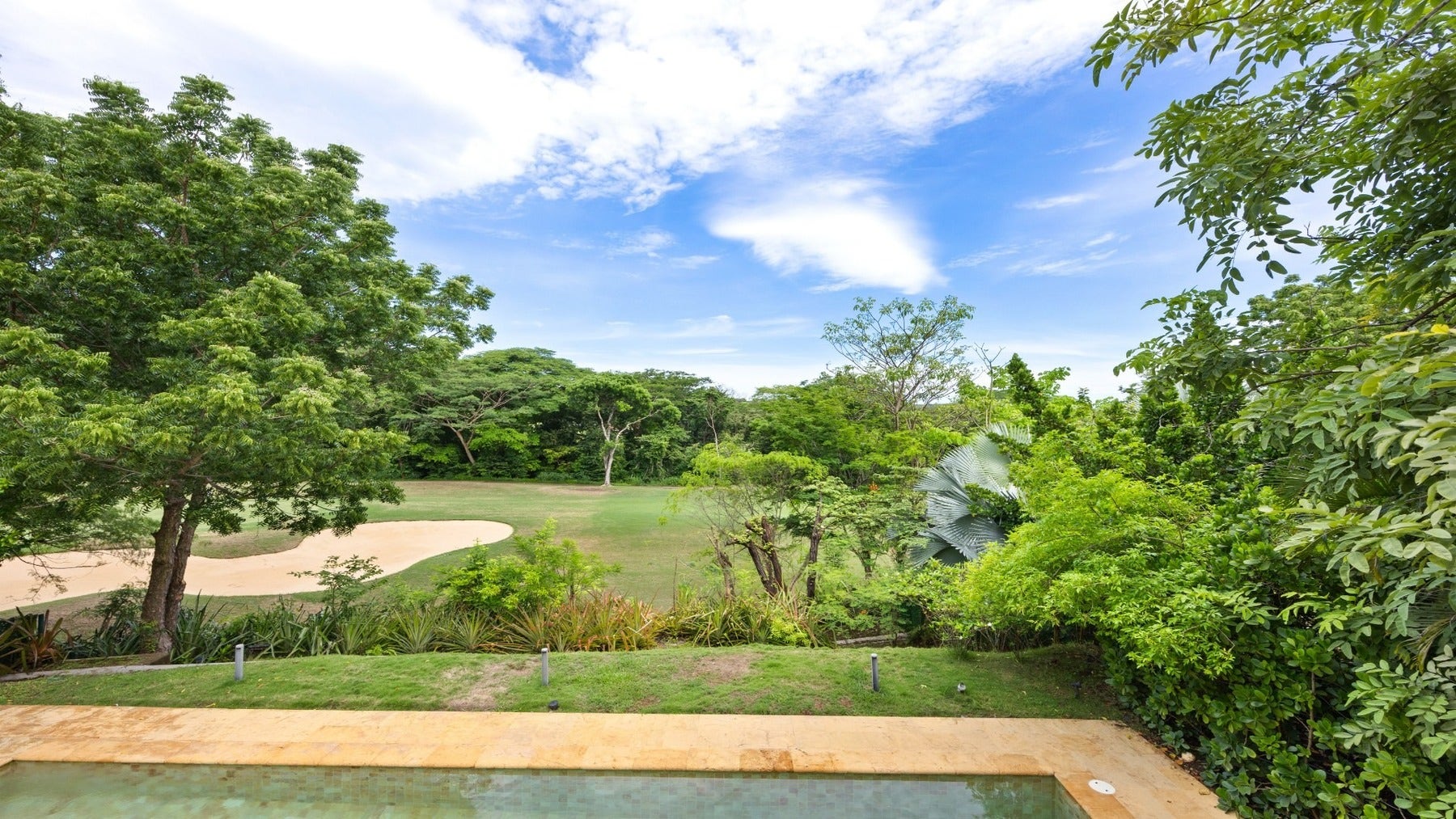 Renovated Luxury Villa — photo 4 of 19