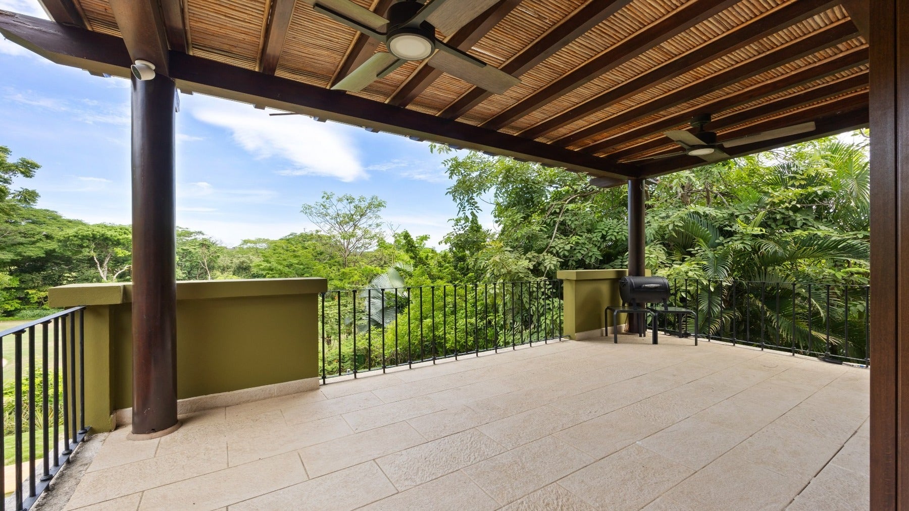 Renovated Luxury Villa — photo 10 of 19