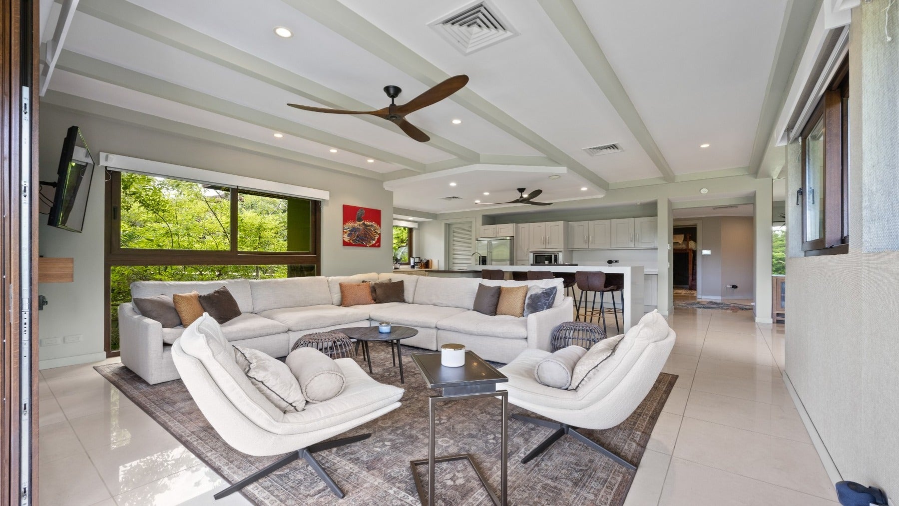 Renovated Luxury Villa — photo 11 of 19