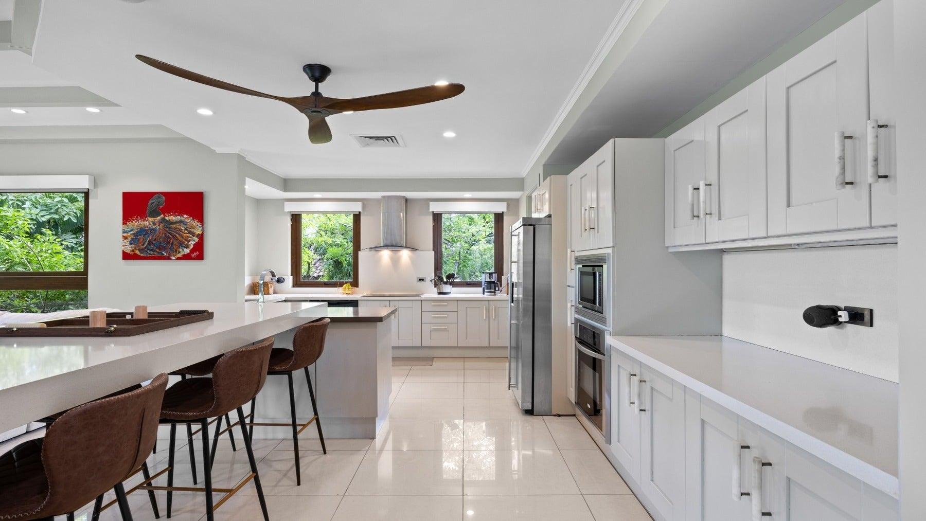 Renovated Luxury Villa — photo 13 of 19