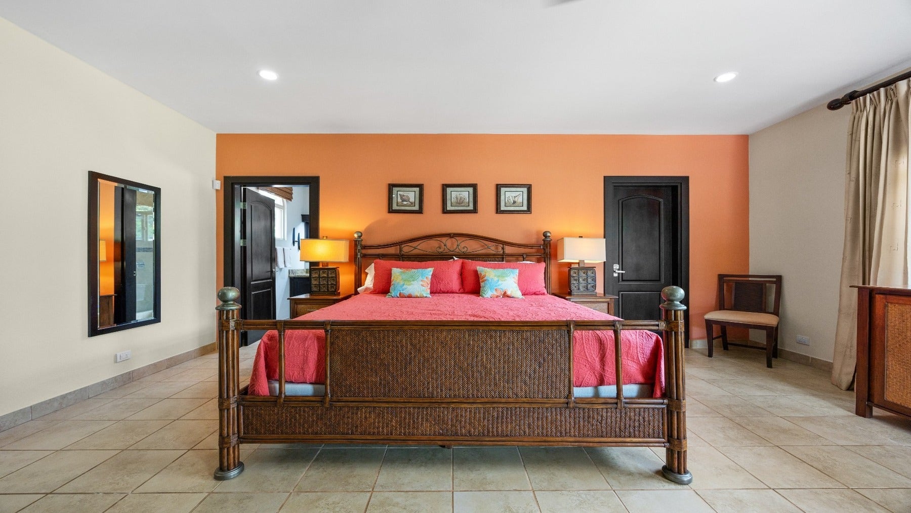 Mediterranean Estate with Guest House — foto 14 de 19