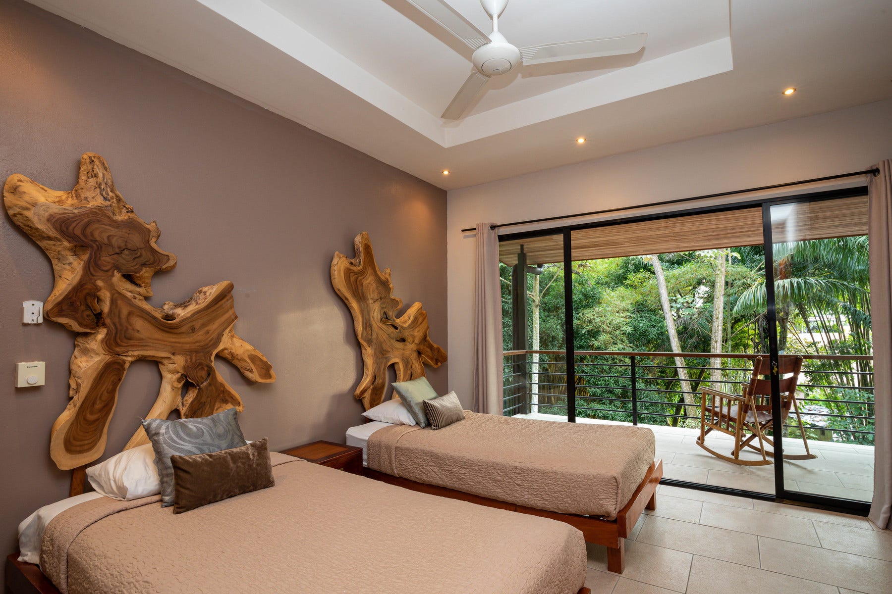Private Rainforest Villa with Guest House — photo 17 of 19