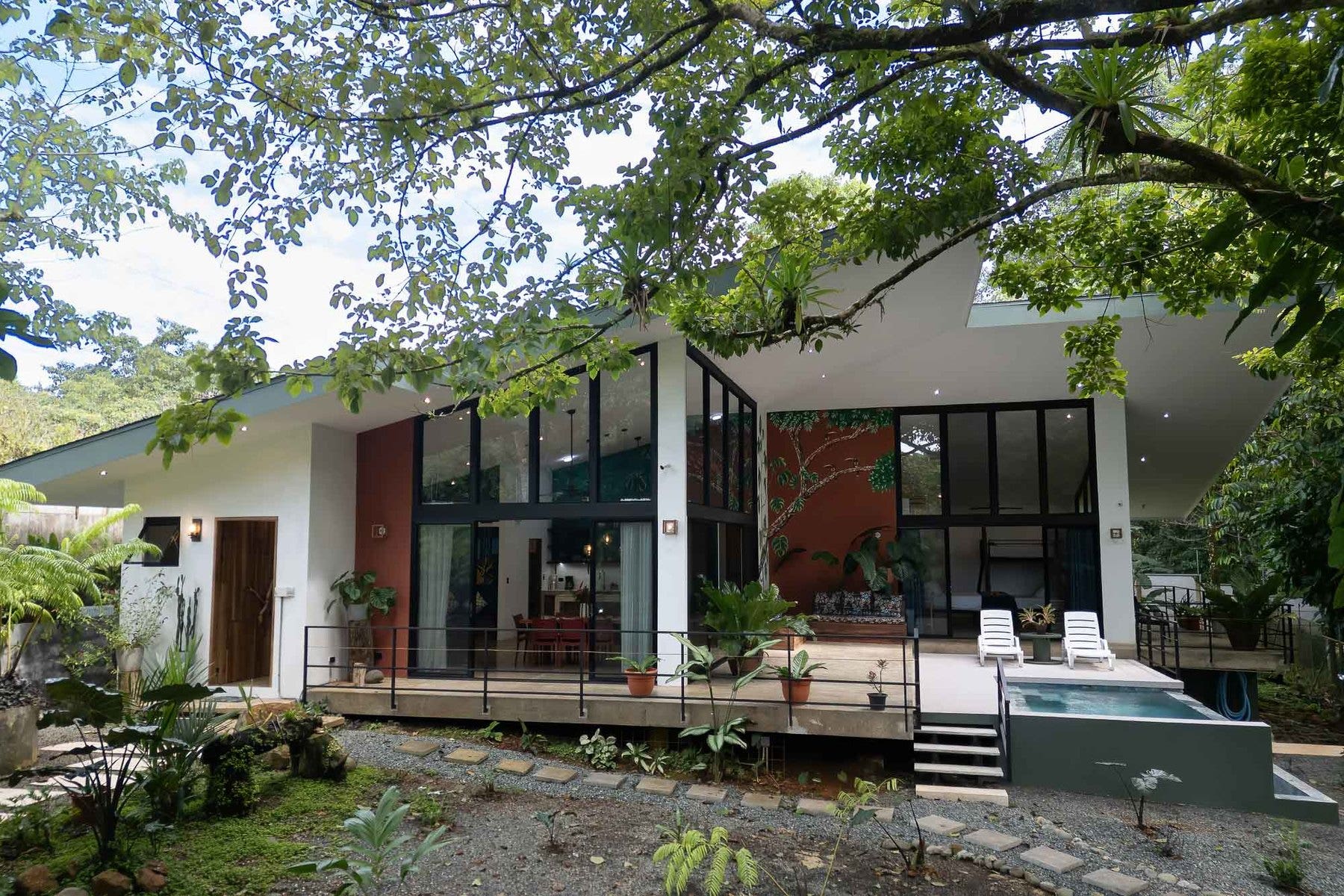 Rainforest Villa with Pool and Creek — foto 6 de 18