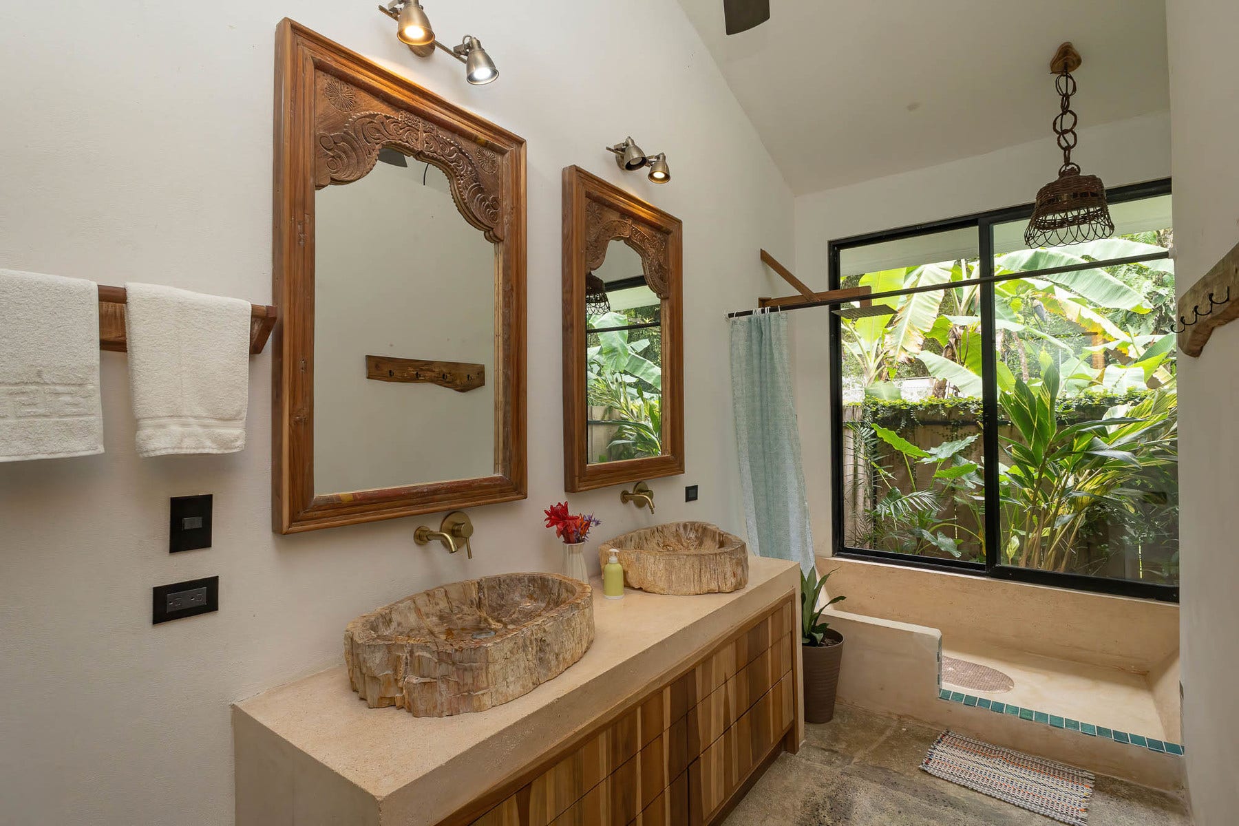 Rainforest Villa with Pool and Creek — foto 12 de 18