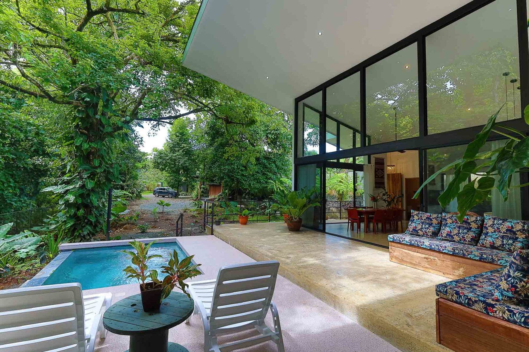 Rainforest Villa with Pool and Creek — foto 3 de 18