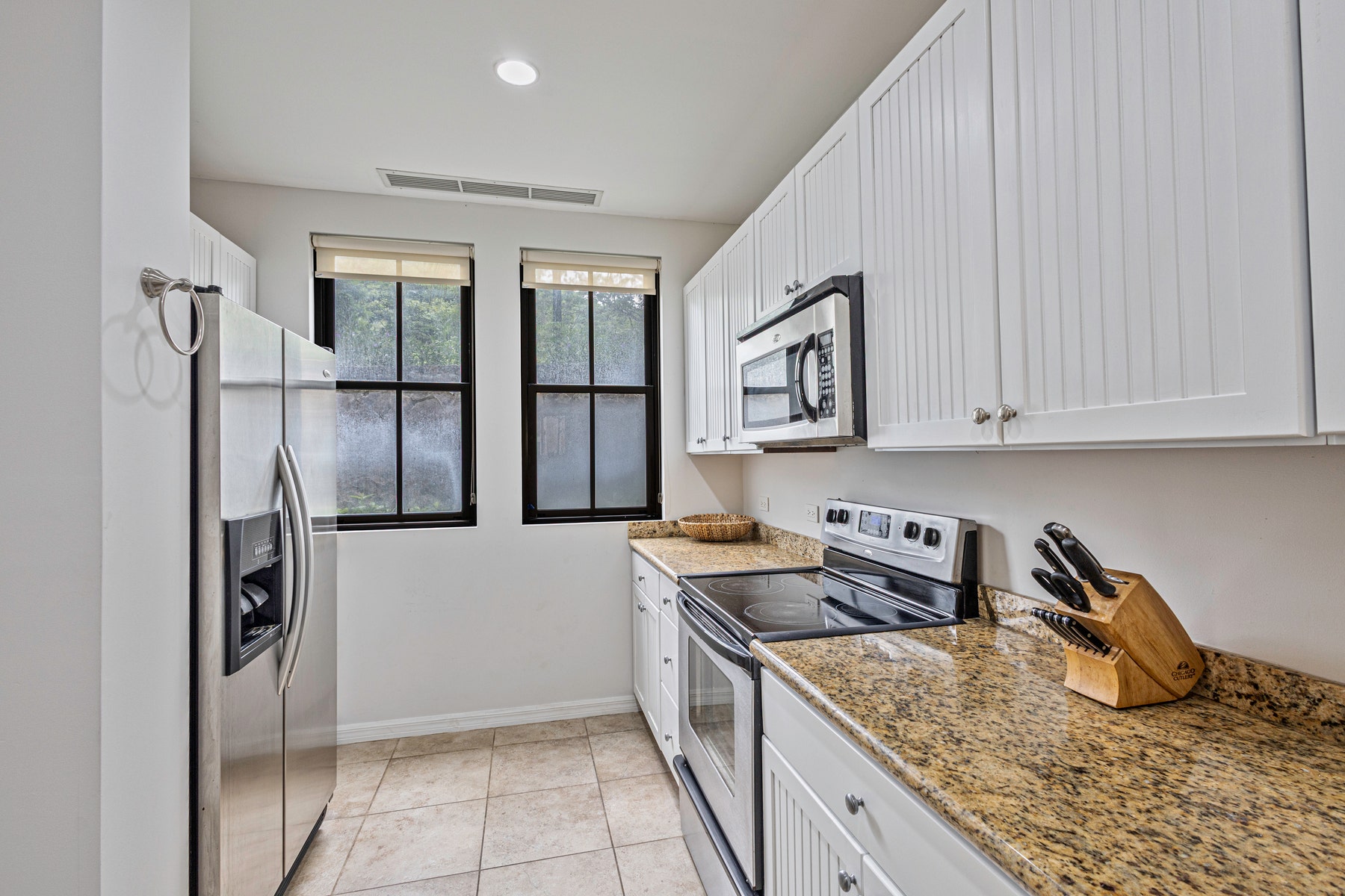 Ground-Floor Three Bedroom Condo — photo 9 of 19