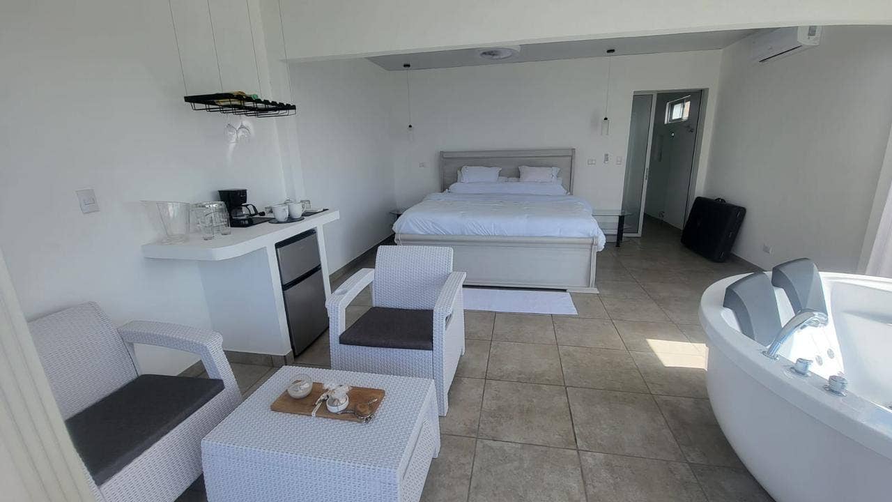 Luxury Lake-View Estate — foto 6 de 16