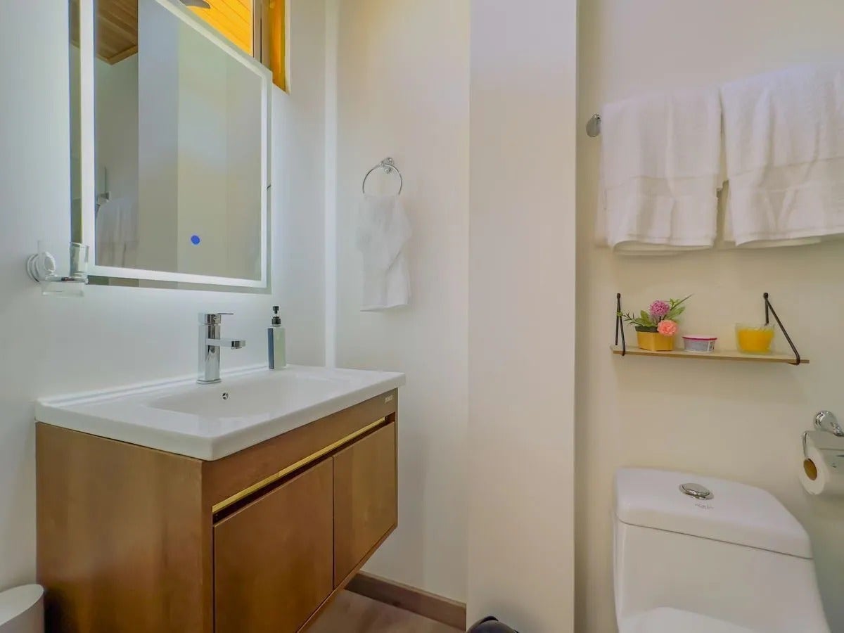 Sustainable Income Producing Lodge — foto 12 de 19