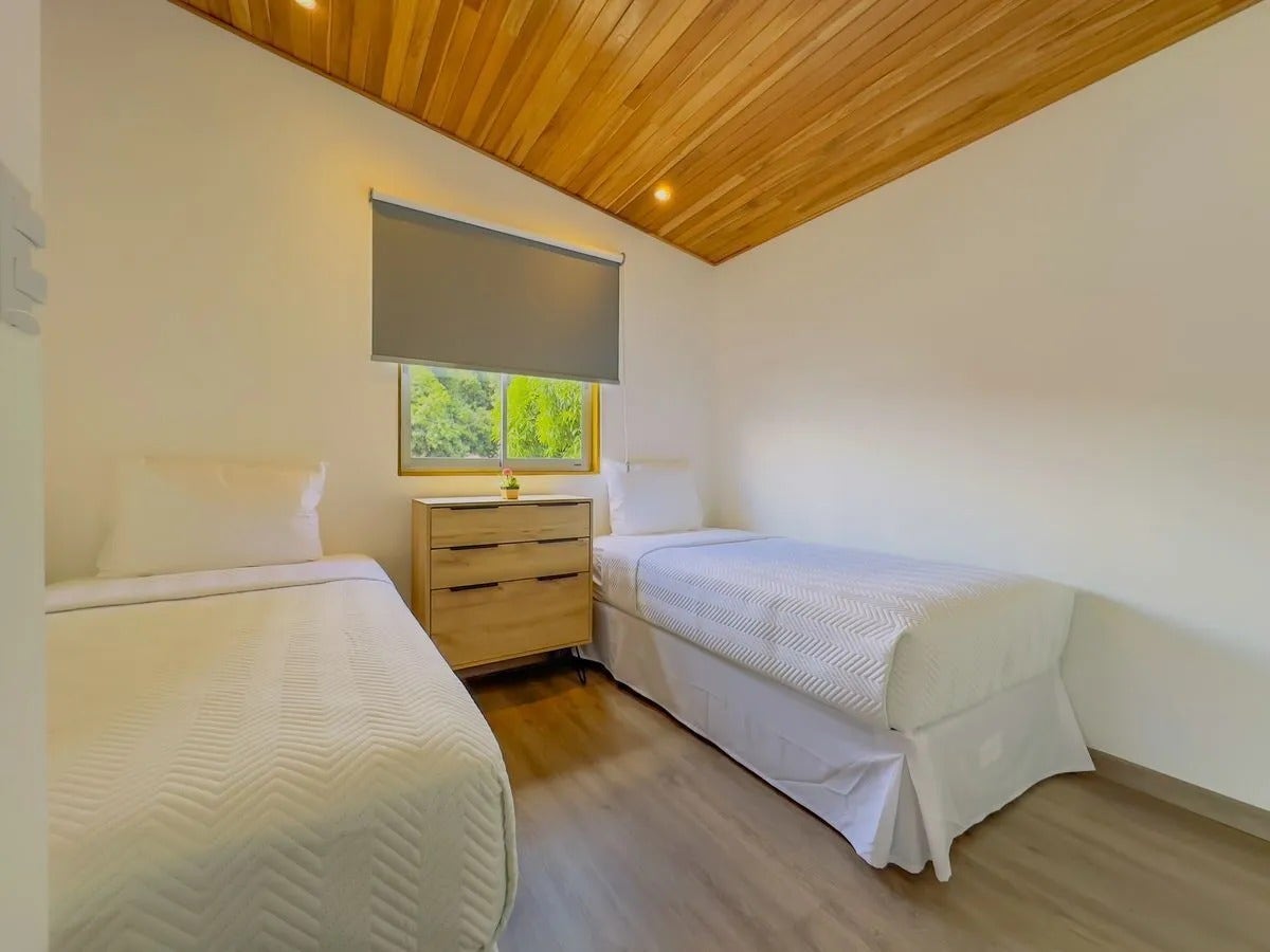 Sustainable Income Producing Lodge — foto 15 de 19